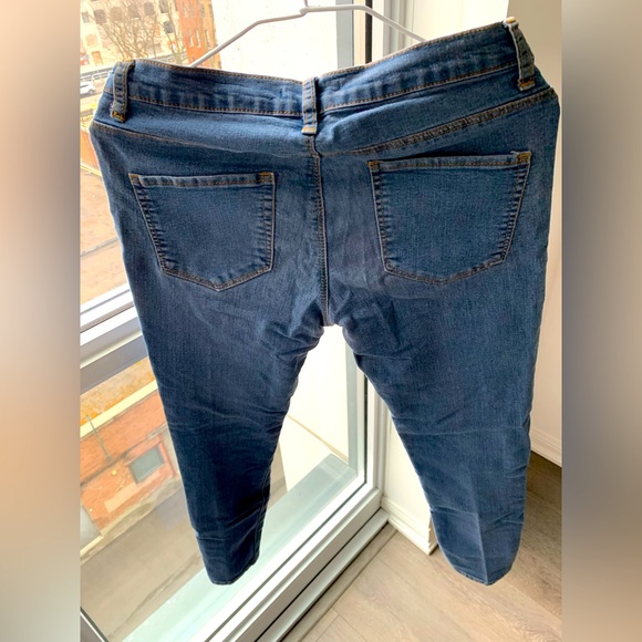 Forever 21 Mid-Rise Skinny Jeans - Picture 2 of 2